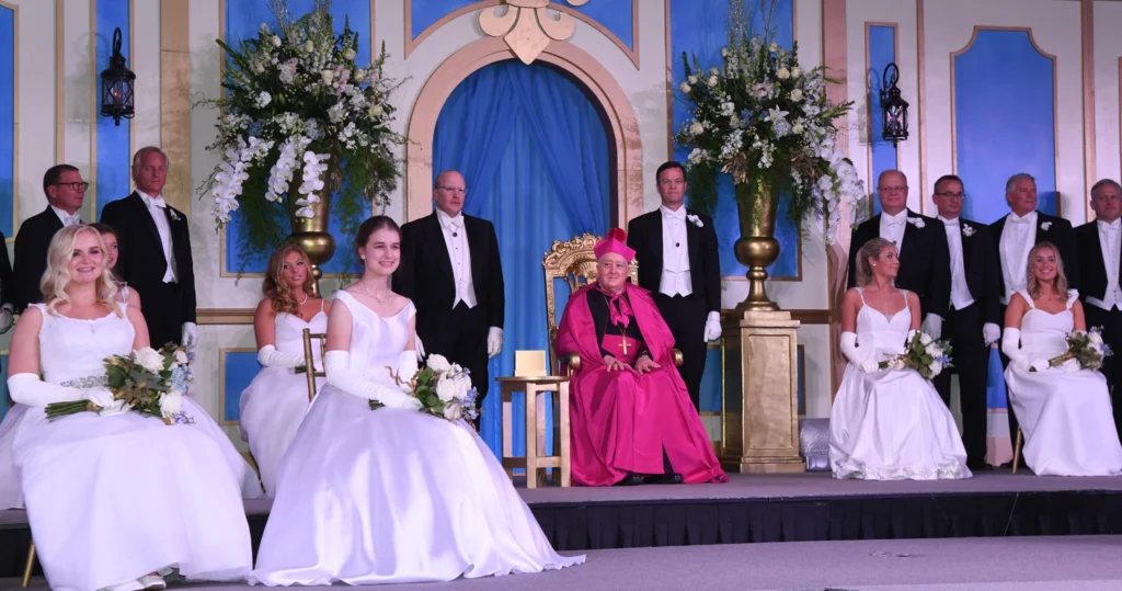 C4636 FLEUR DE LIS THE BALL Photo